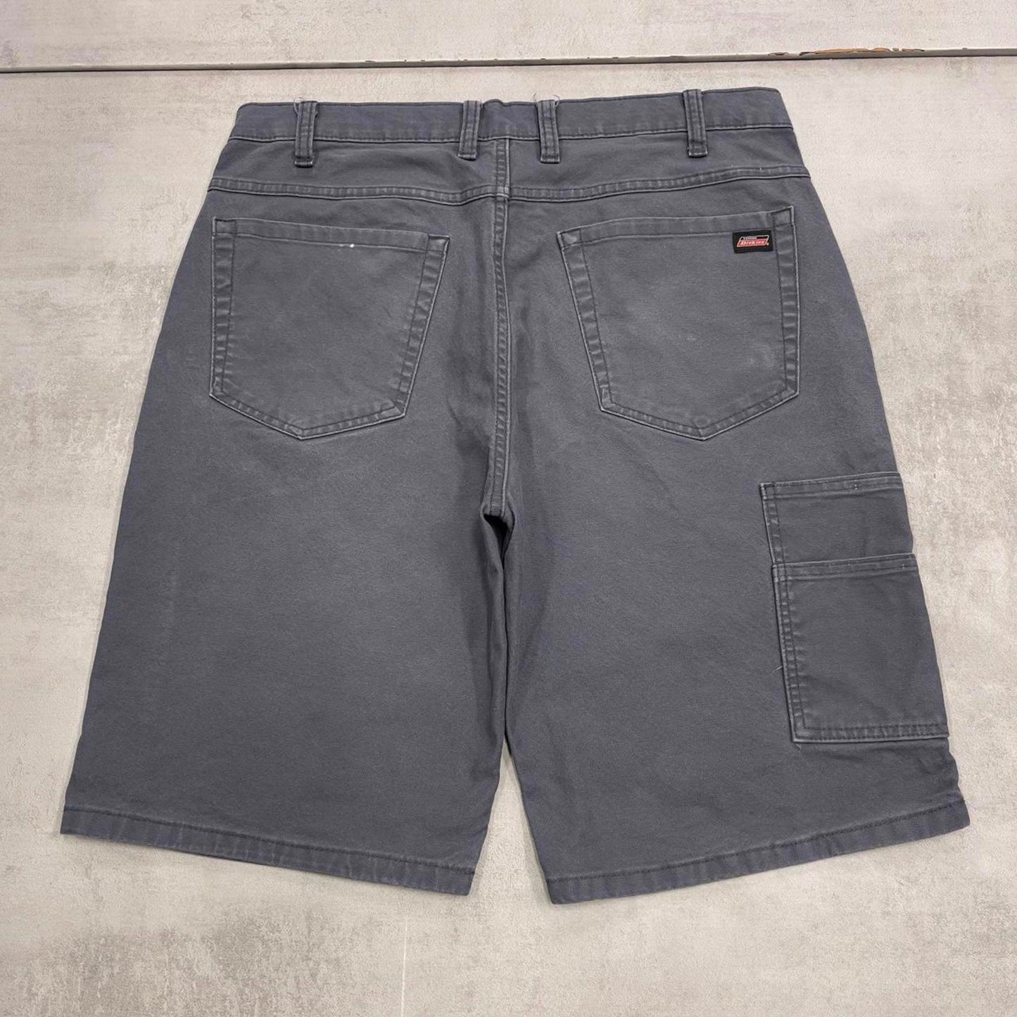 Mens Dickies carpenter shorts W34 canvas Y2K cargo skate style jorts