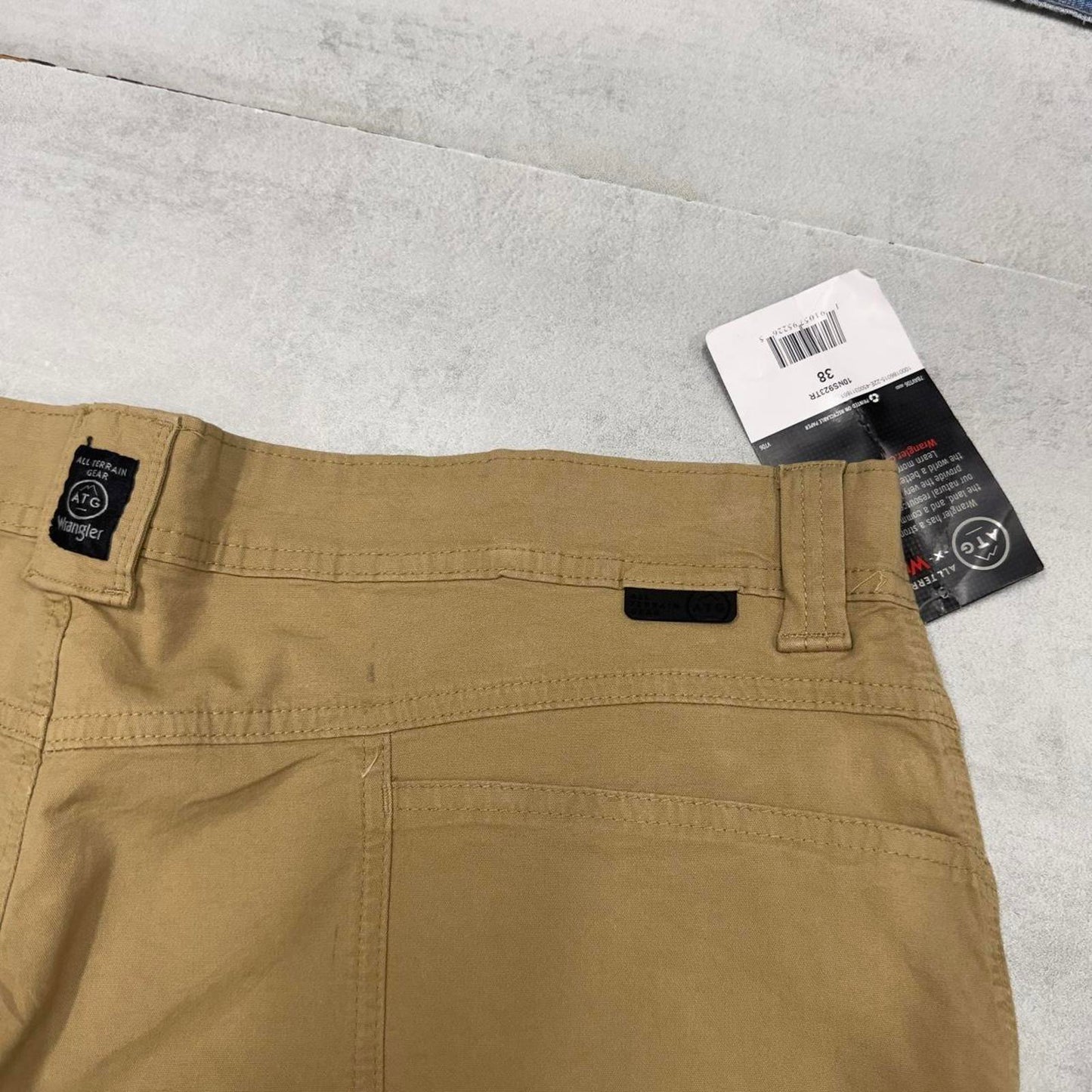 Mens Wrangler cargo shorts W38