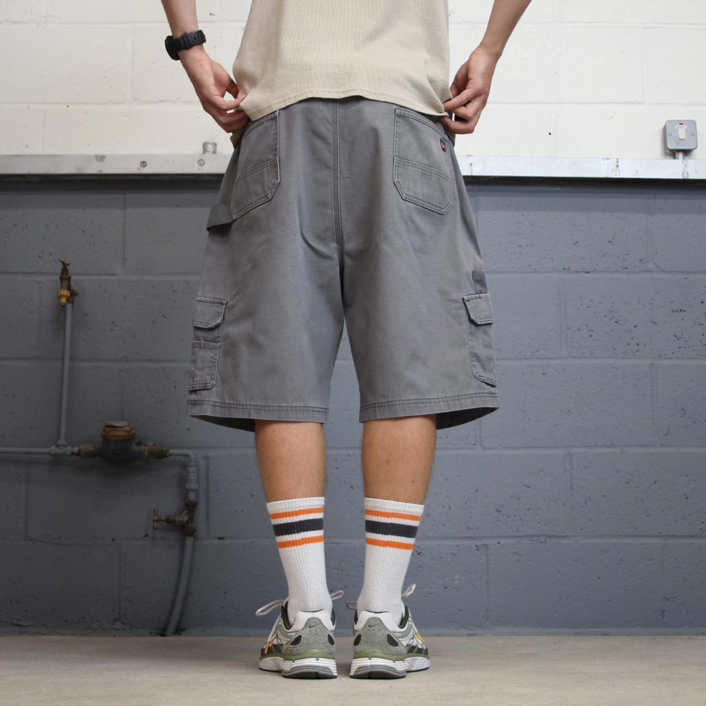 Grey baggy Dickies cargo shorts W42