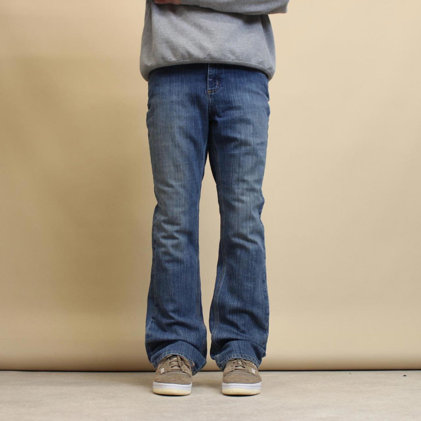 Blue Carhartt jeans size 12 (W34) traditional fit bootcut denim jeans patch logo