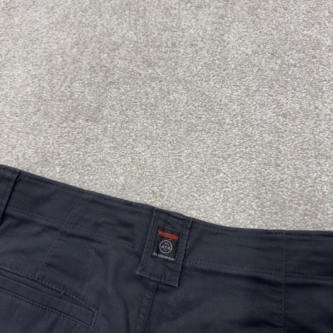 Wrangler cargo pants y2k black Straight leg skater work pants 32x32