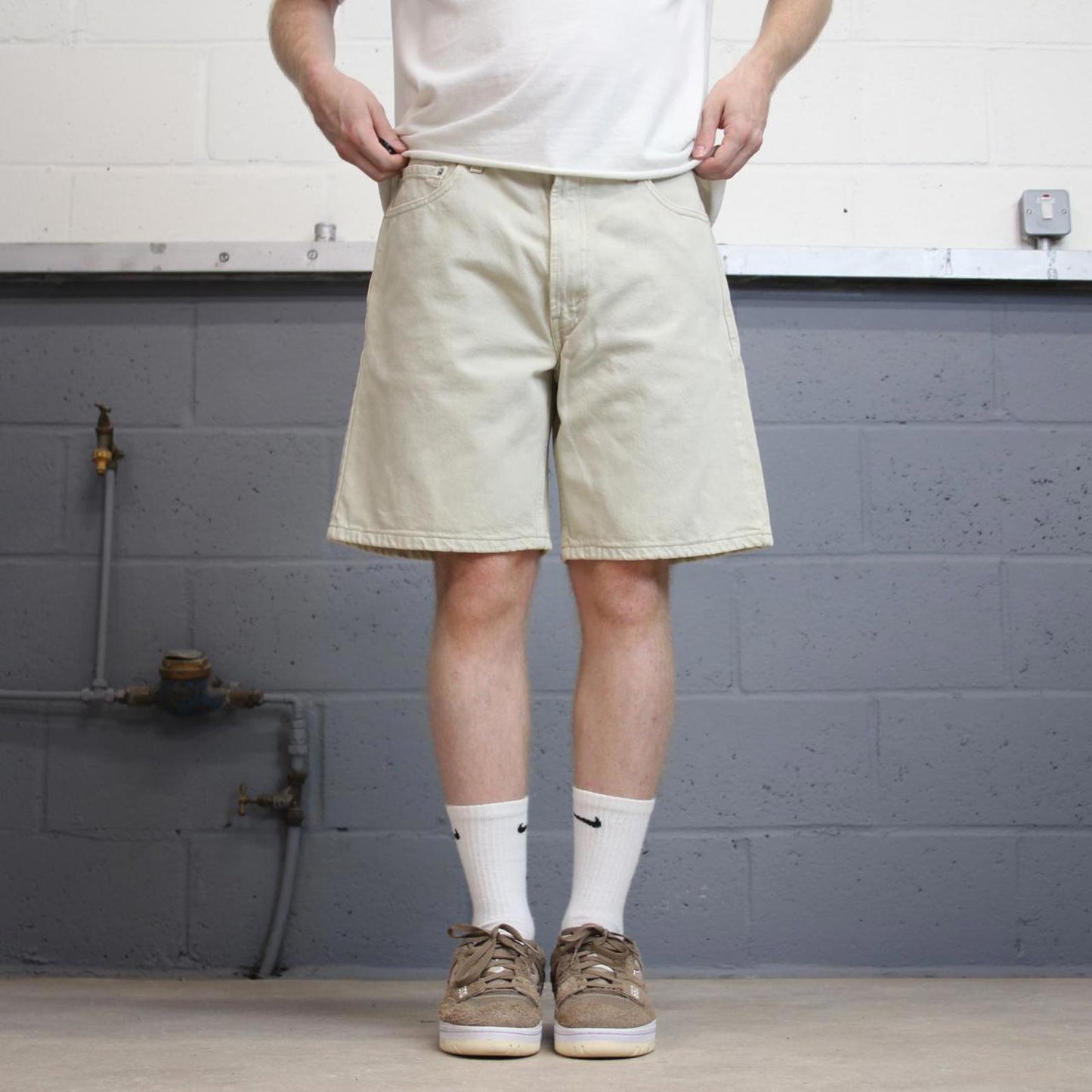Vintage mens Levi’s 550 jorts W34