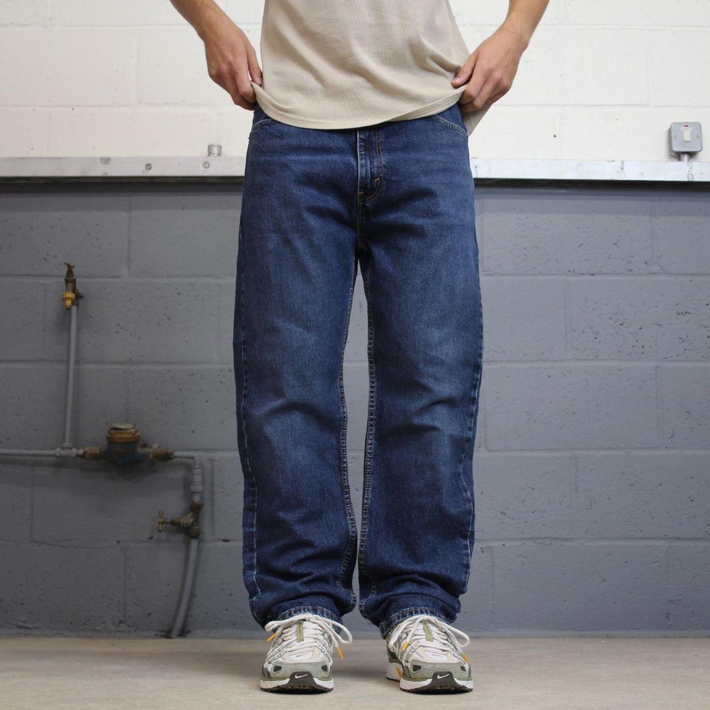 Blue Levis 505 jeans W38L32 blue loose straight leg y2k style pants red tab logo