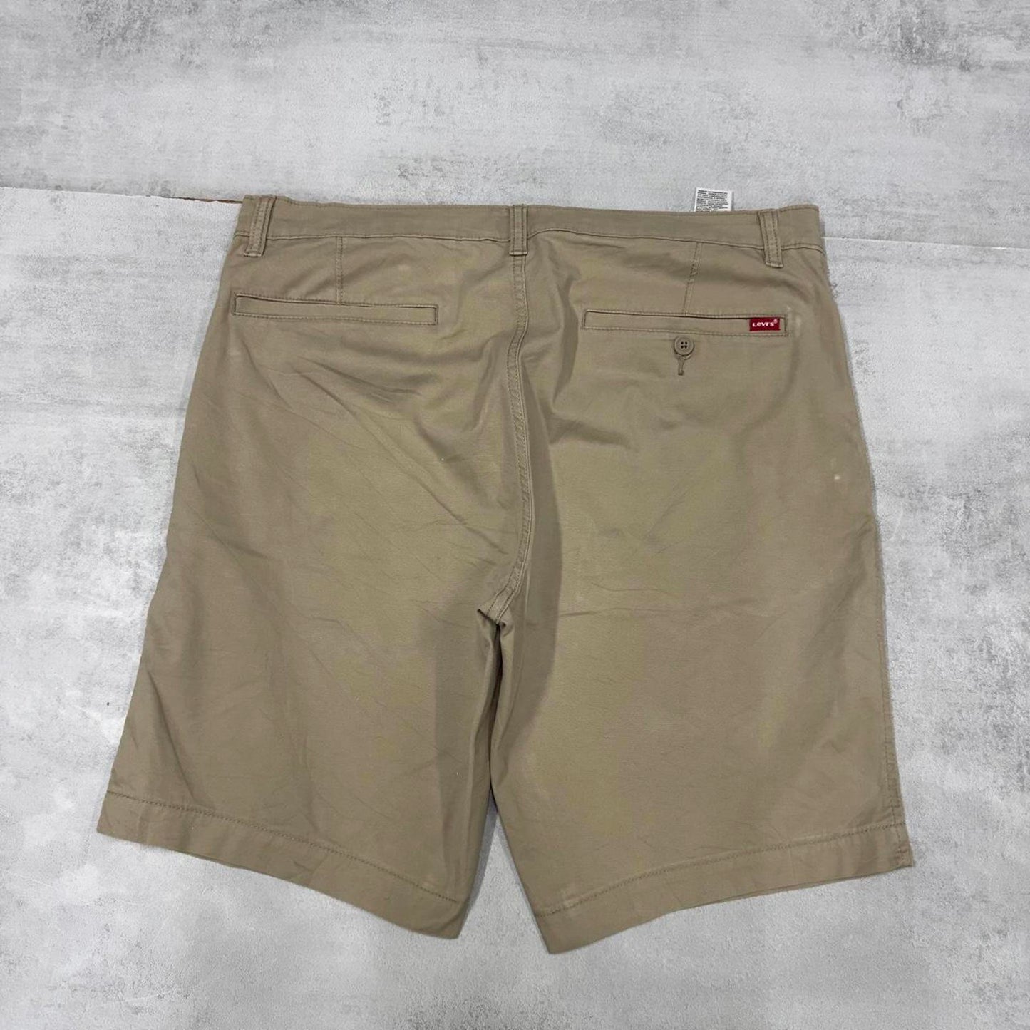 Mens Levi’s shorts W36