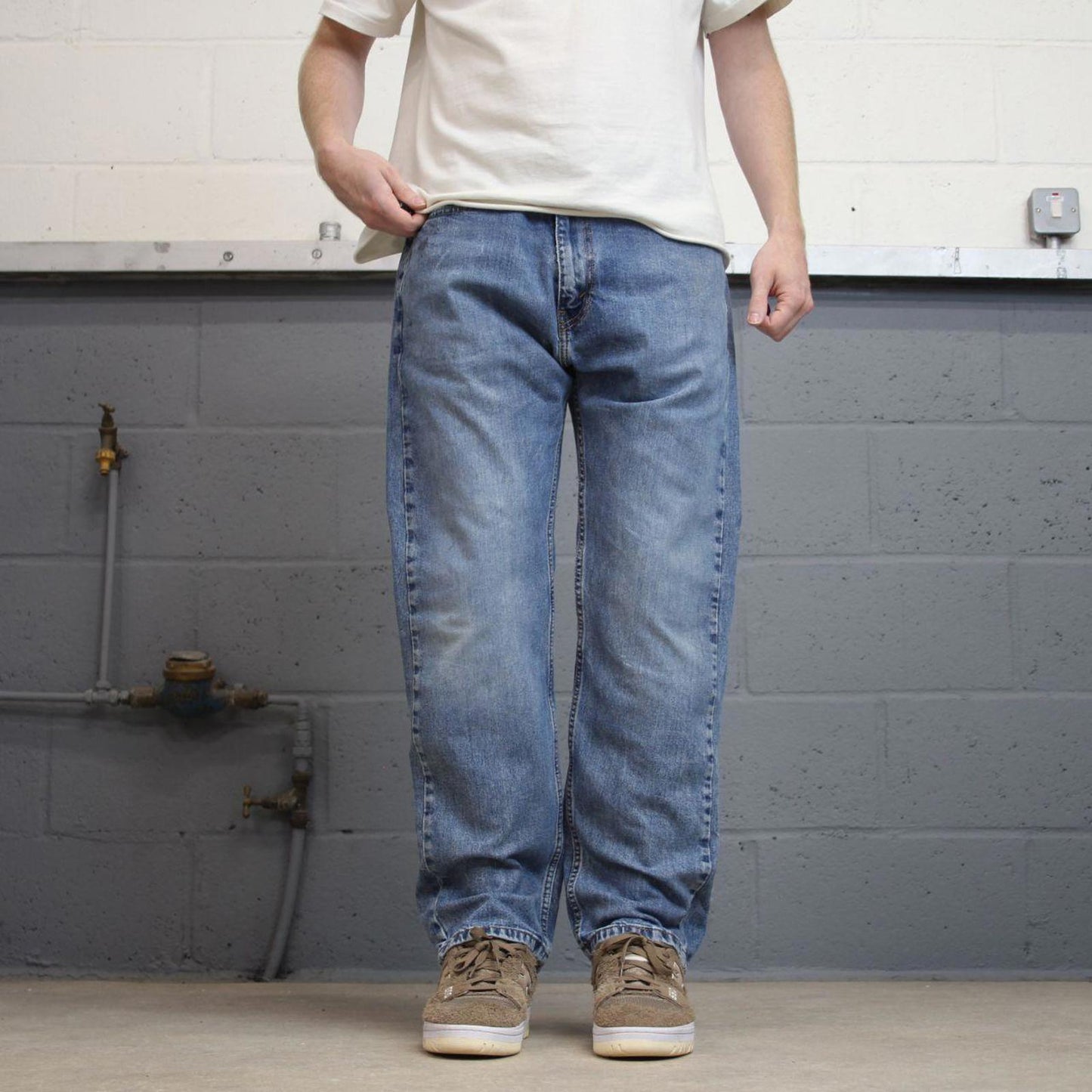 Blue Levis 505 jeans W34L29 blue loose straight leg y2k style pants red tab logo