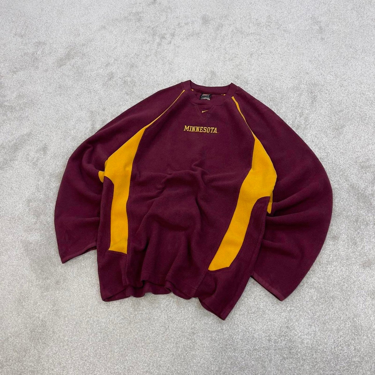 Burgundy Nike Team technical pullover fleece L women's embroidered swoosh logo Minnesota autumn y2k