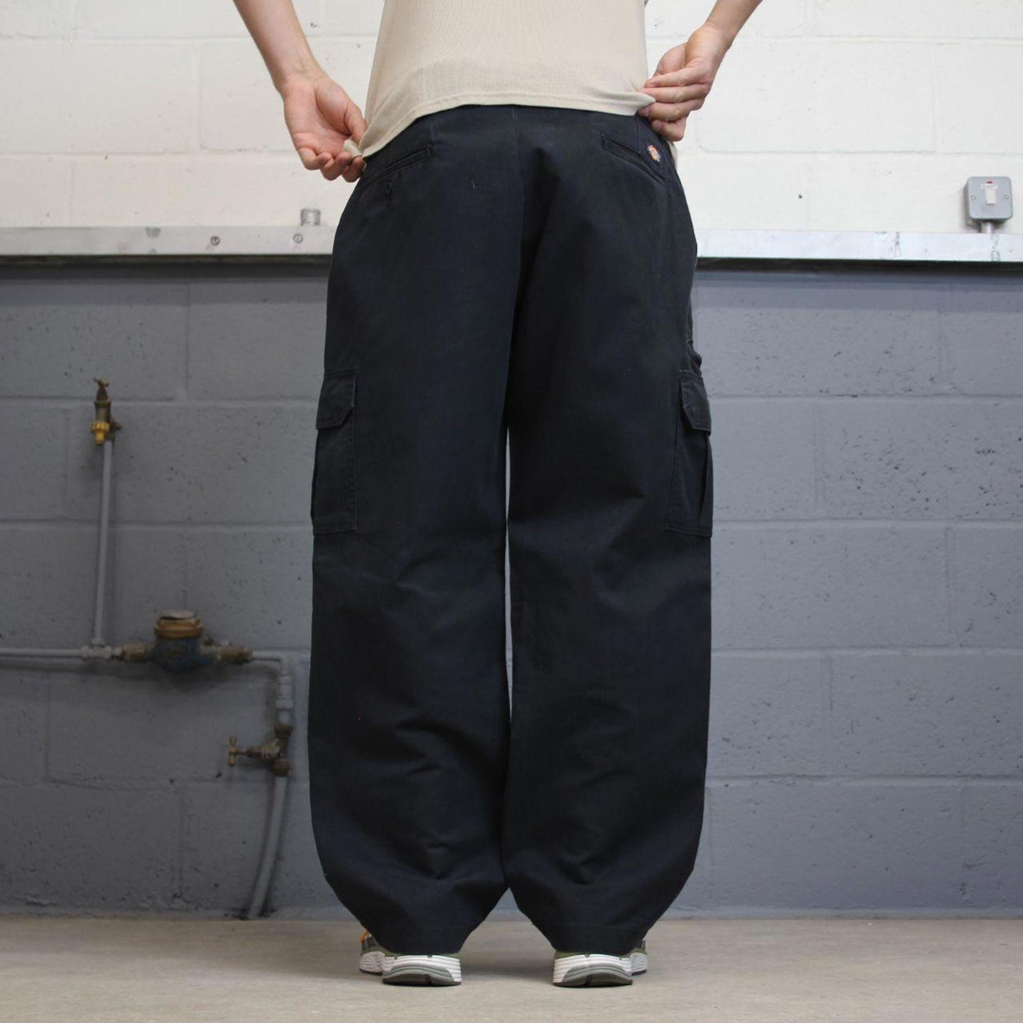 Baggy Dickies cargo trousers W38L30 chino style skater cargo pants patch logo