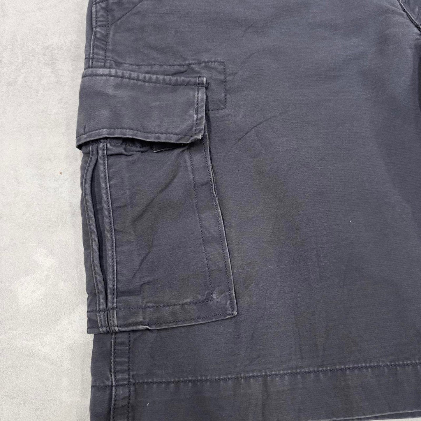 Mens Izod cargo shorts W34