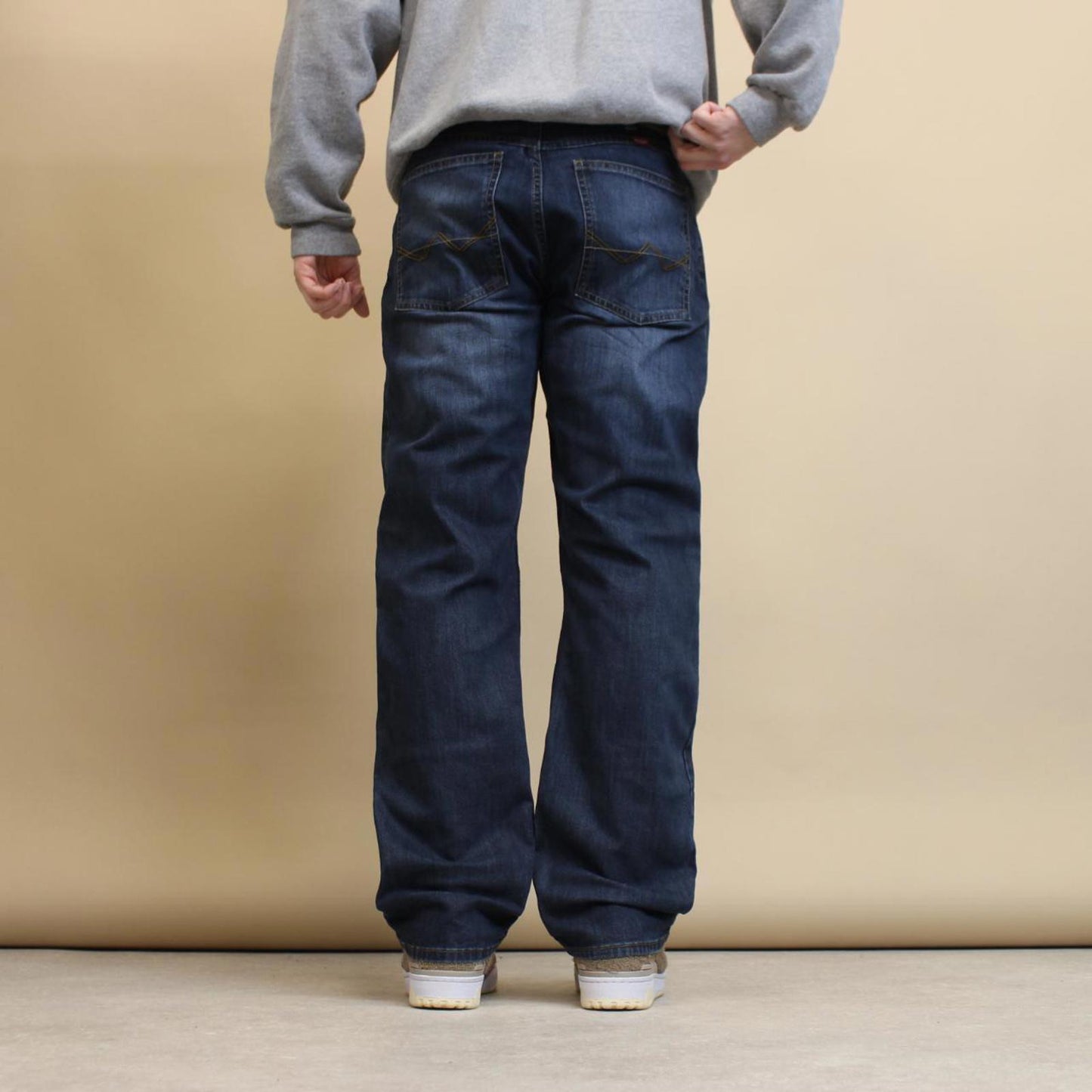 Blue Wrangler jeans W34L30 slim straight fit denim pants