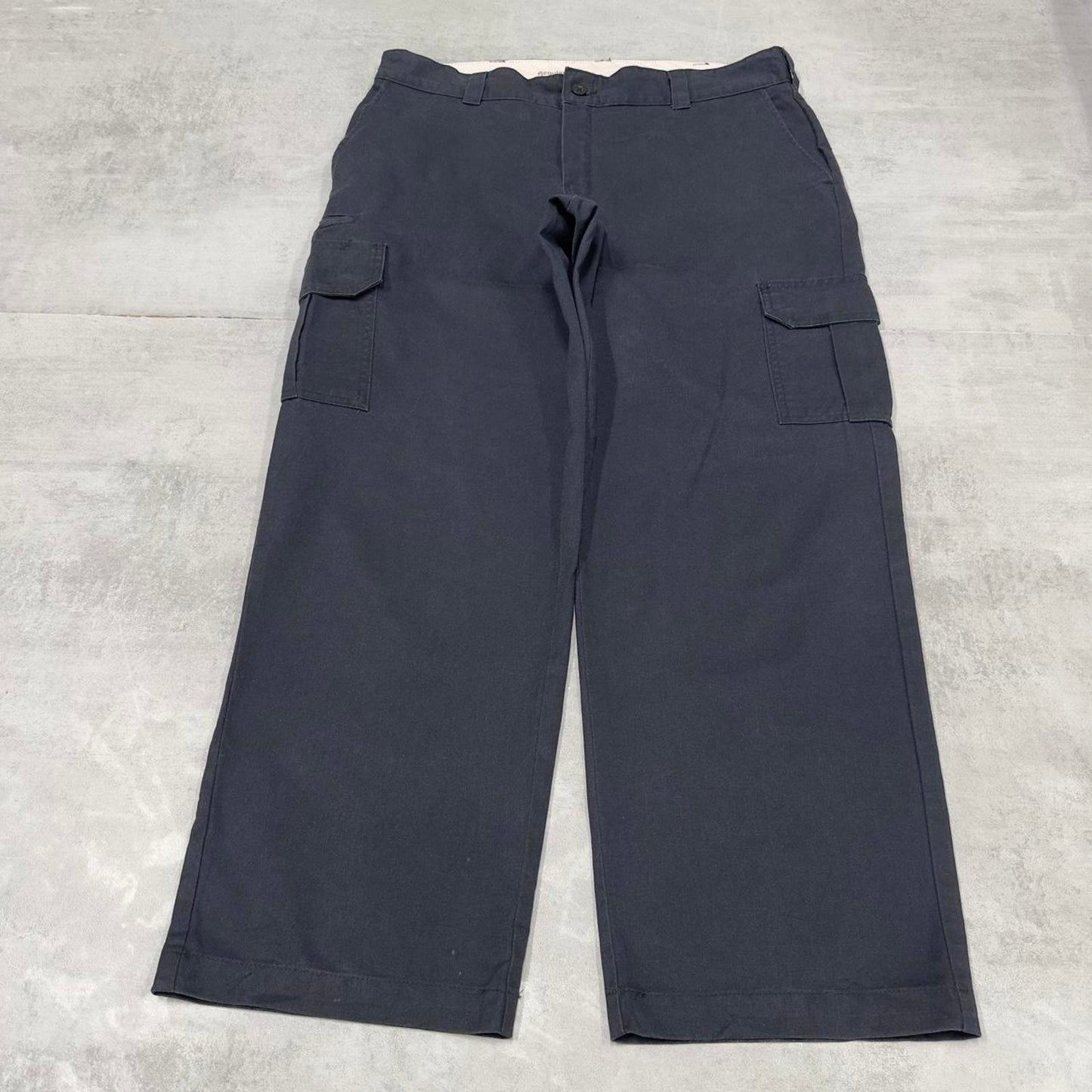 Baggy Dickies cargo trousers W38L30 chino style skater cargo pants patch logo