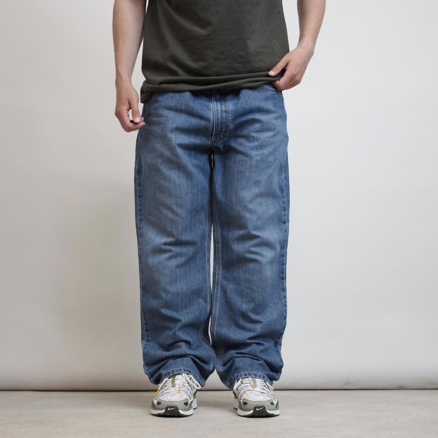 Mens Carhartt jeans W40 L32 relaxed 90s style denim work skater jeans