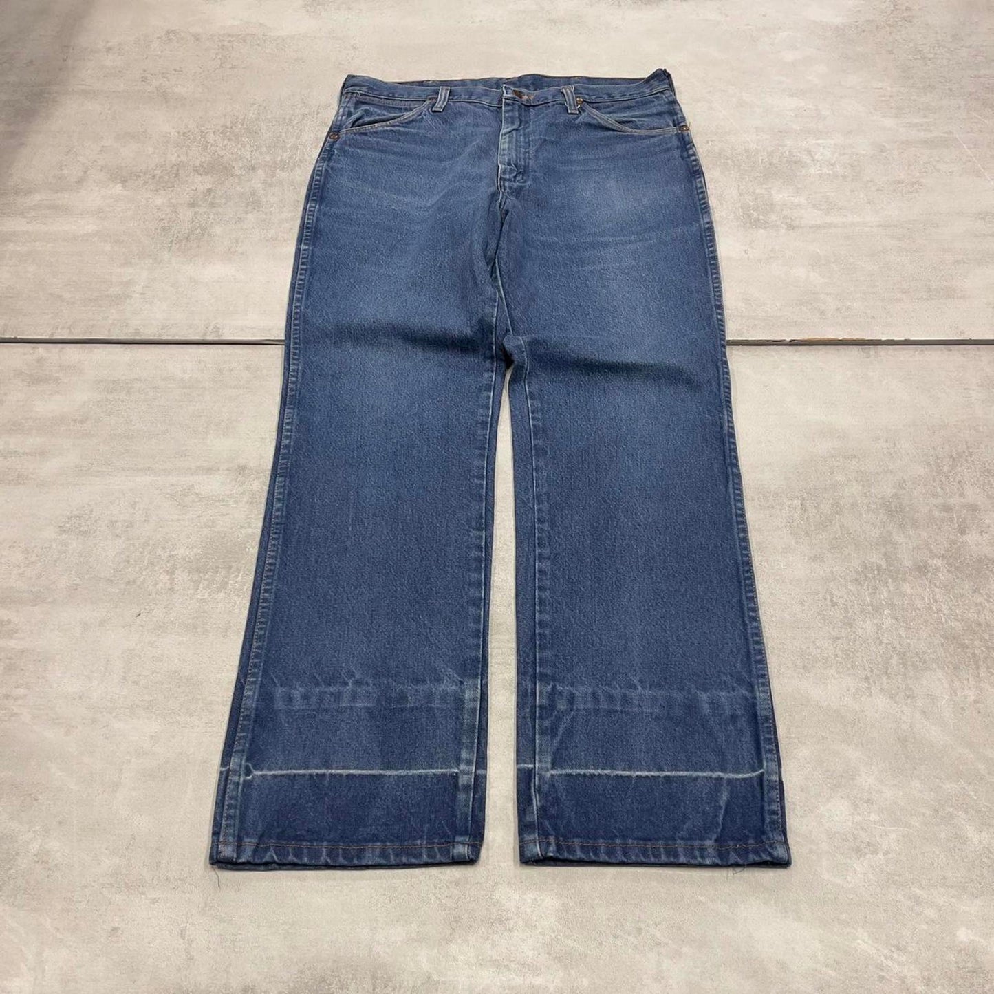 Vintage blue Wrangler jeans W34L30