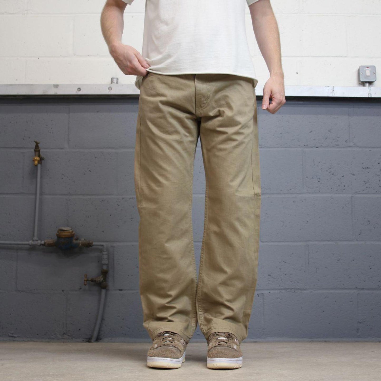 Tan Levis 505 jeans W33L30 loose straight leg y2k style pants white tab logo