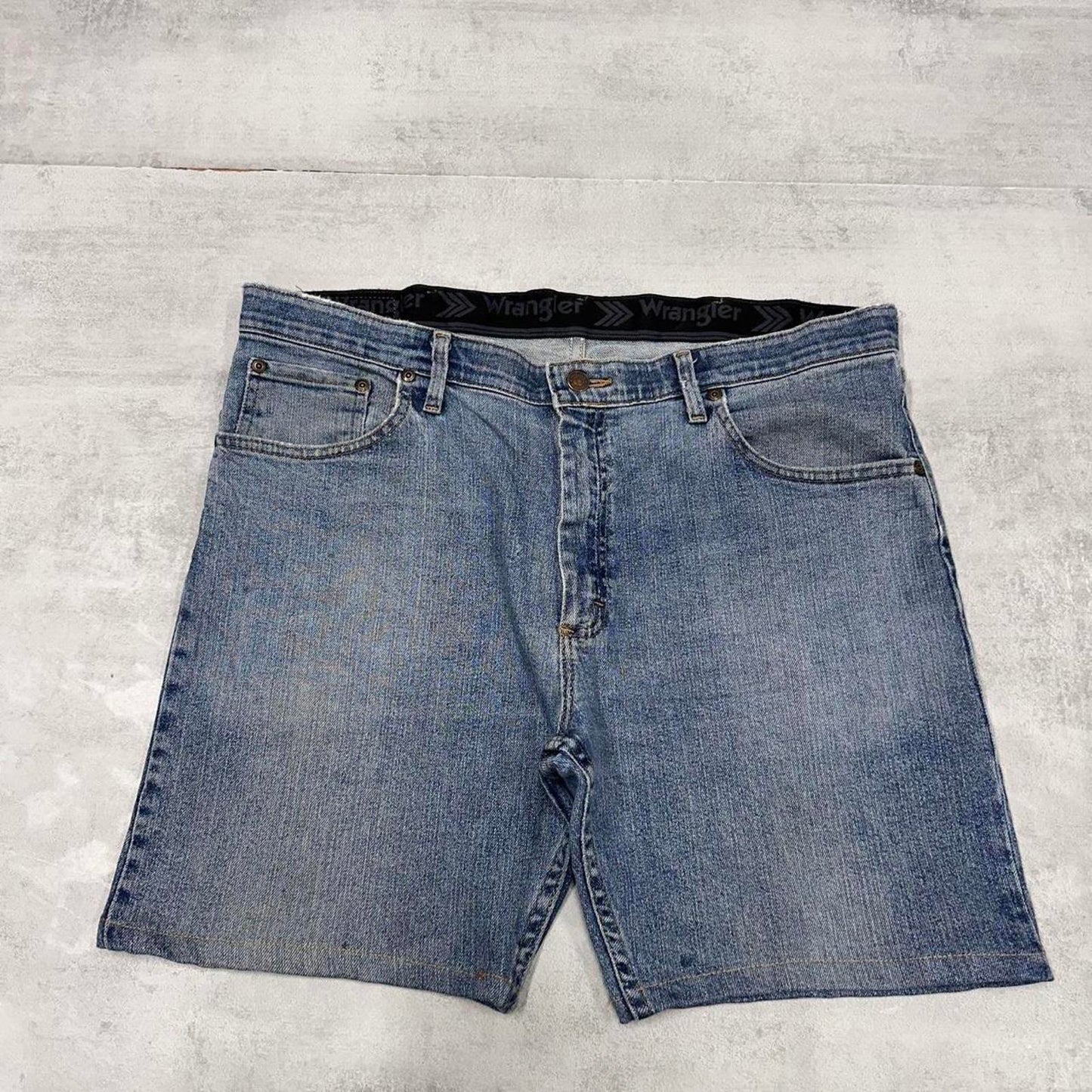 Mens Wrangler jorts W40