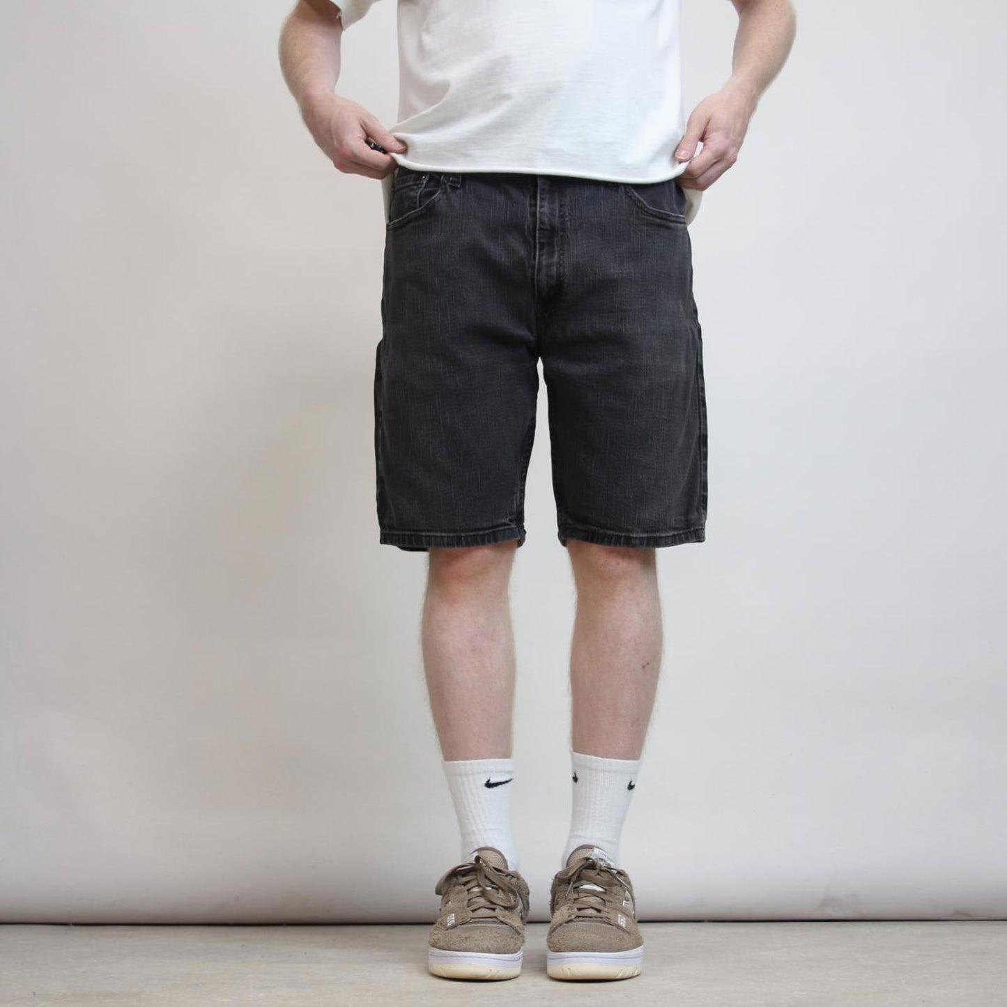 Mens Levi’s 505 jorts W34