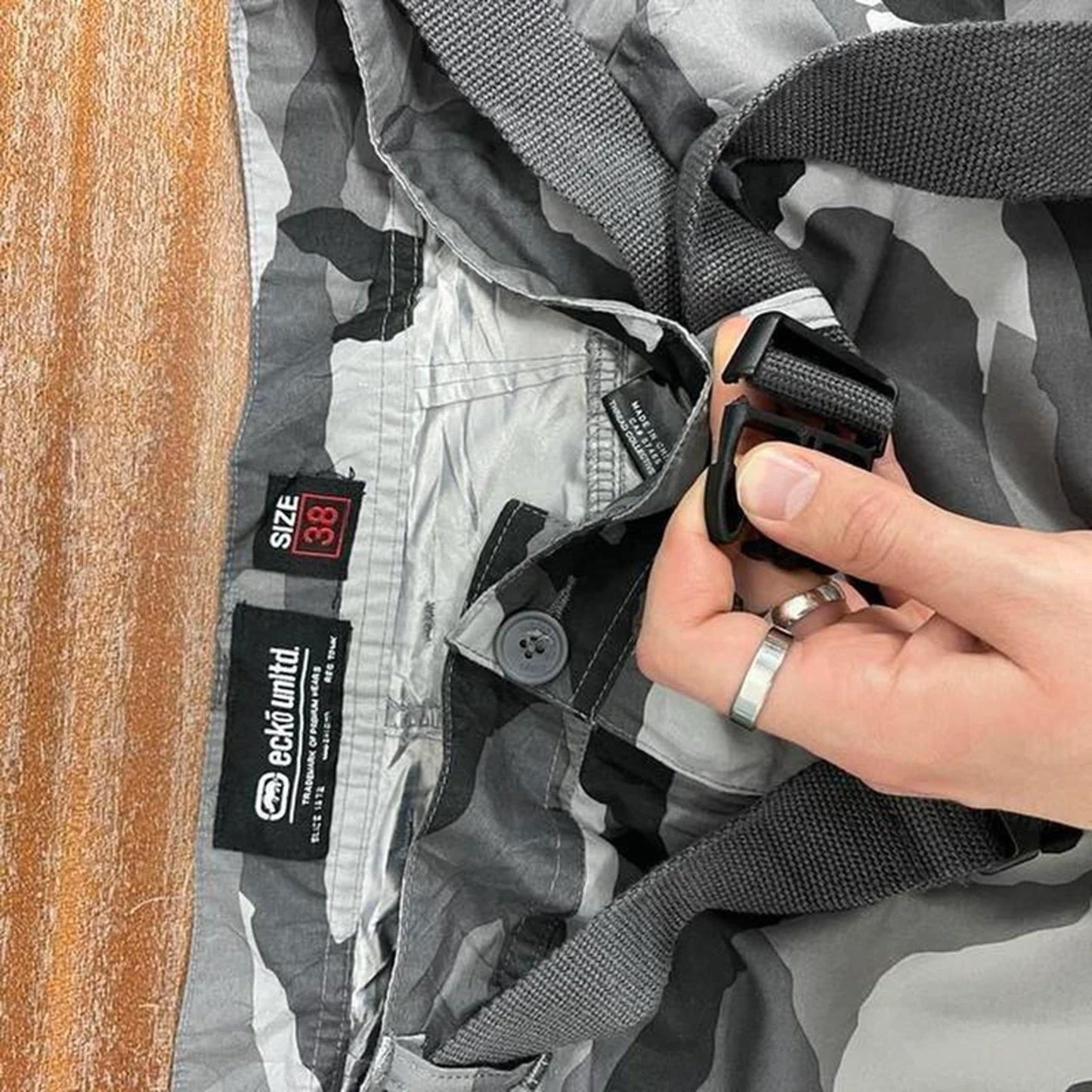 Y2K Camo cargo shorts W38 Eckō Unltd Loose hip hop cargo shorts