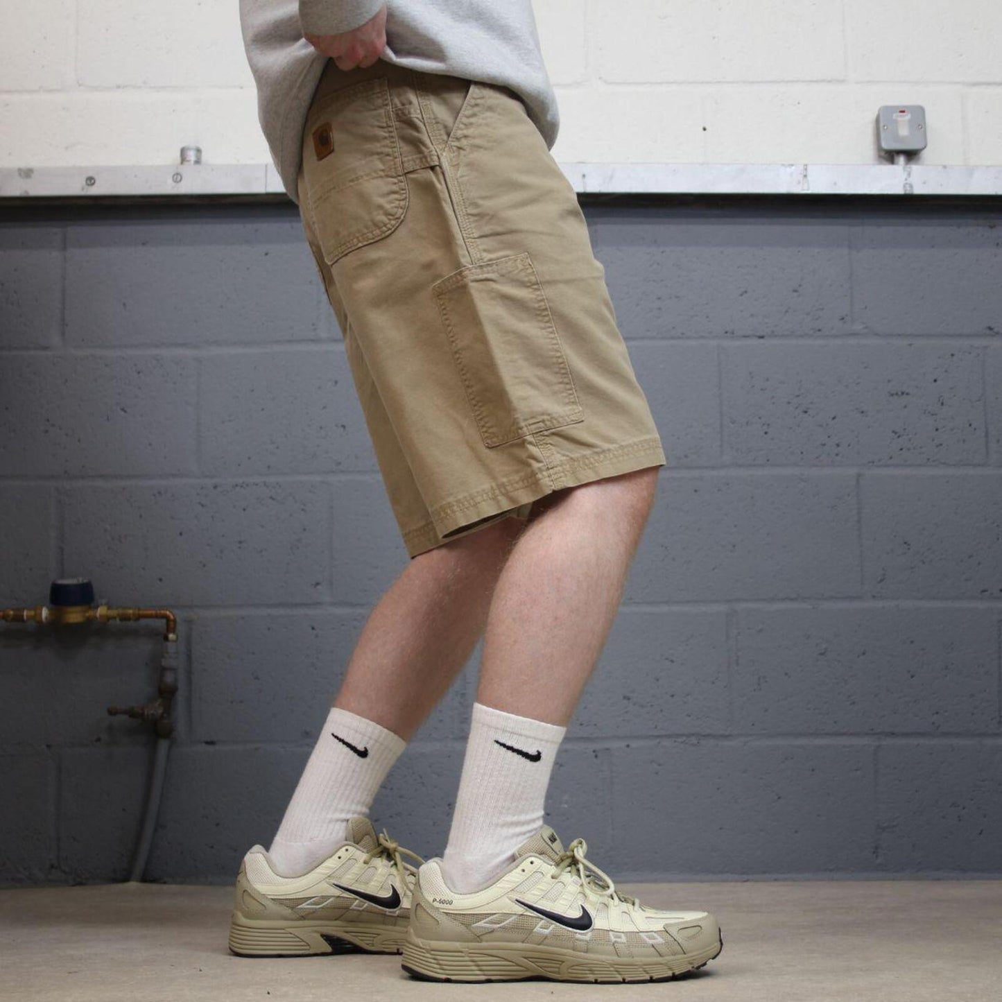 Carhartt baggy cargo shorts carpenter Khaki tan Loose fit canvas skater style work shorts