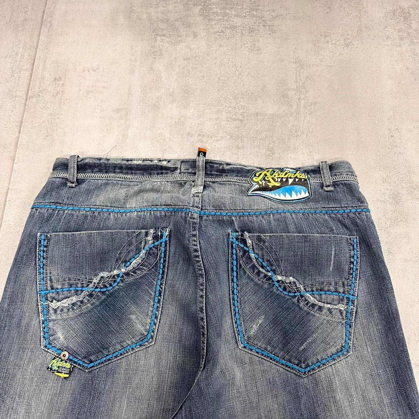 Embroidered Akademiks jeans W38 L34