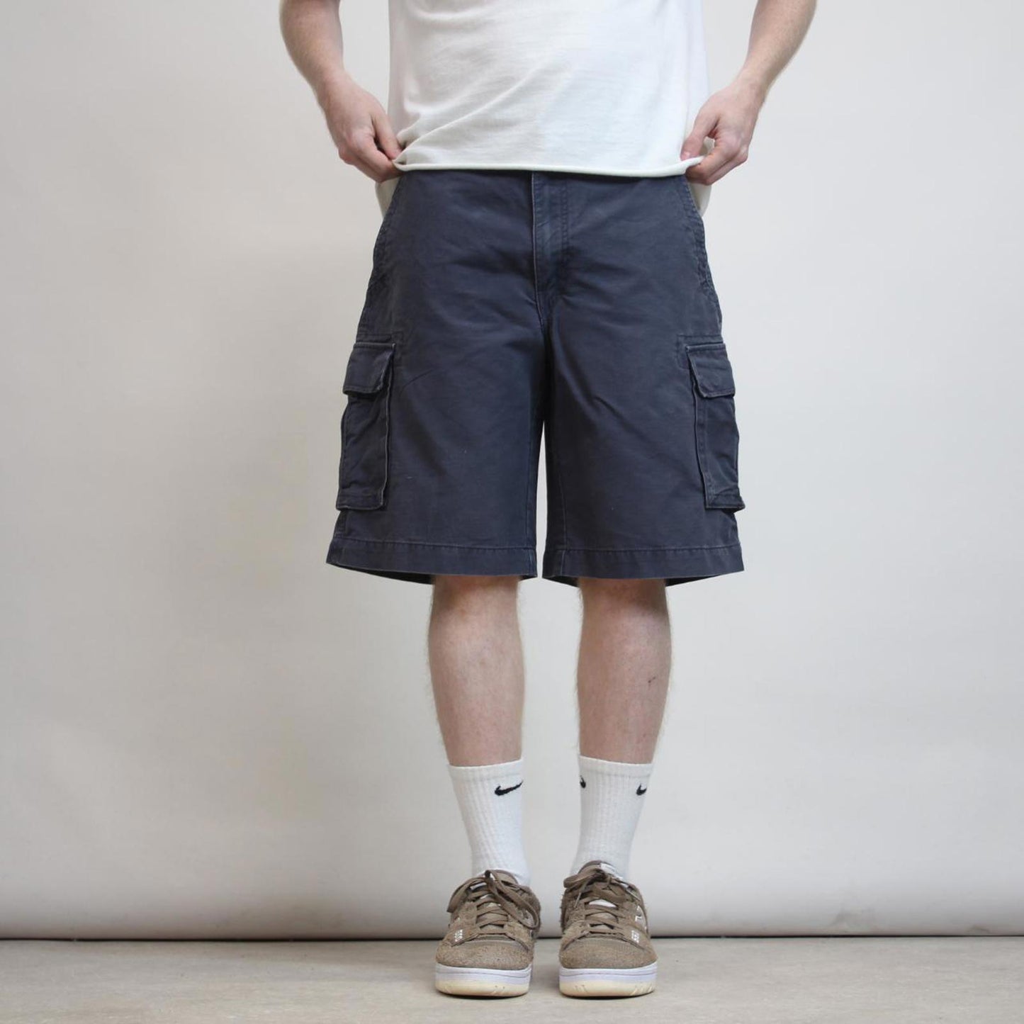 Mens Izod cargo shorts W34