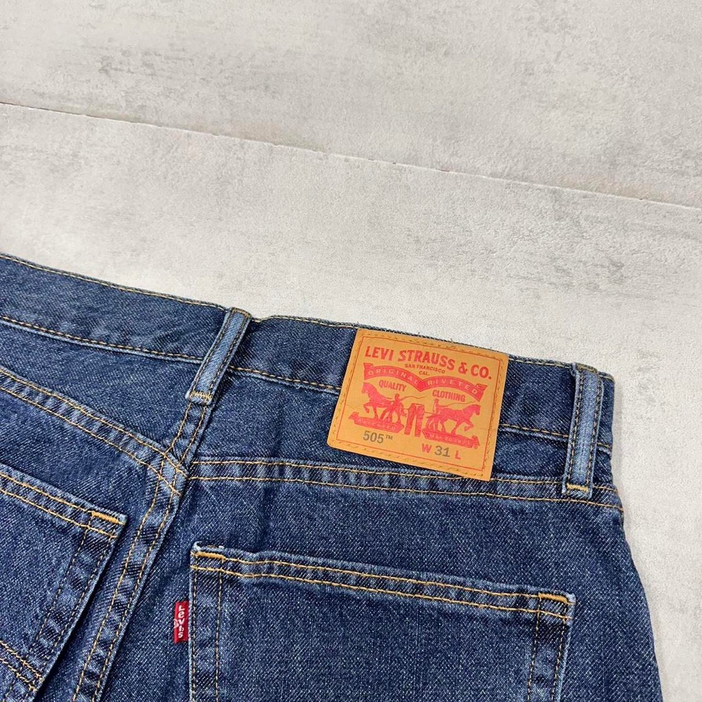Mens Levi’s 505 jorts W31
