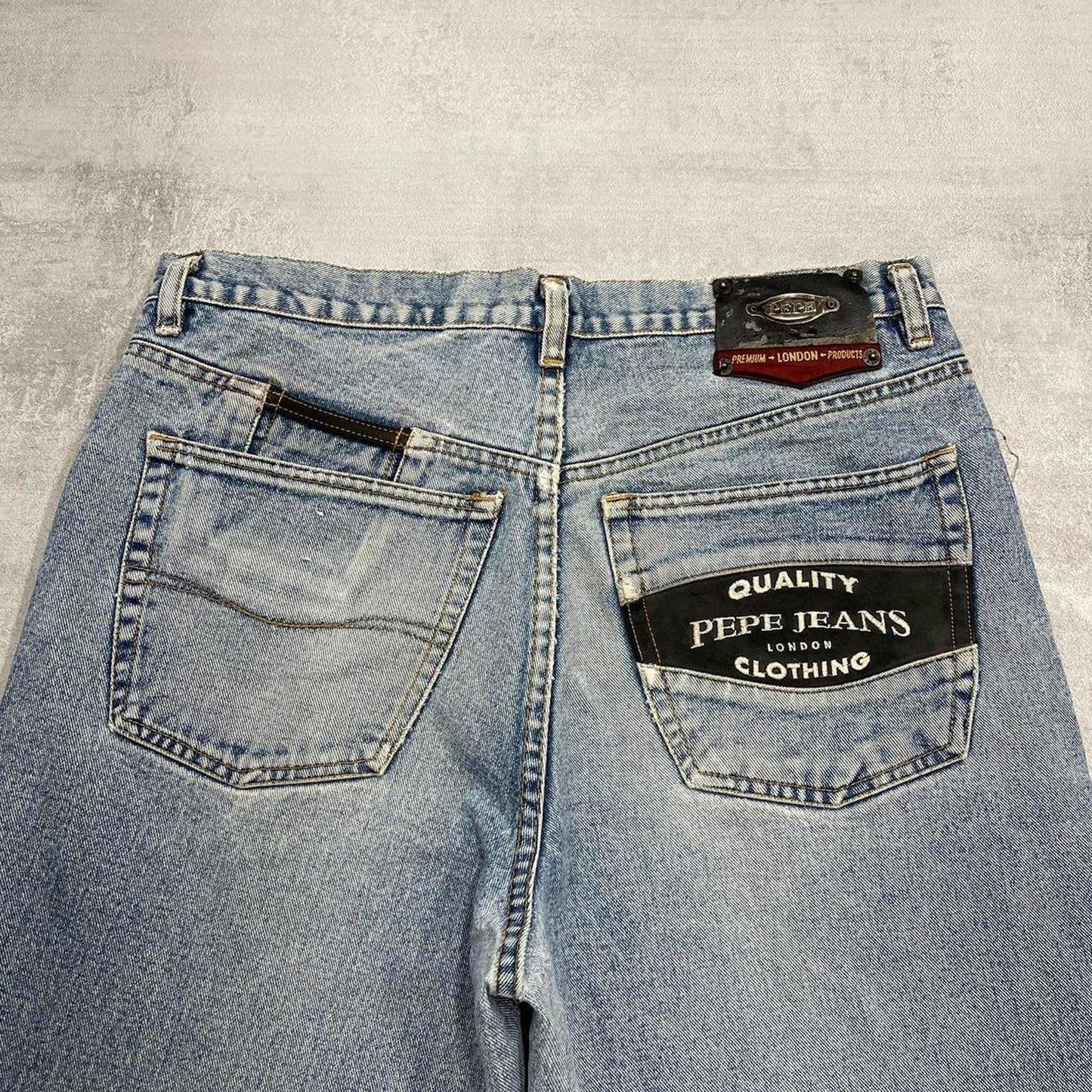 Blue embroidered Pepe Jeans W34L32 y2k style designer denim