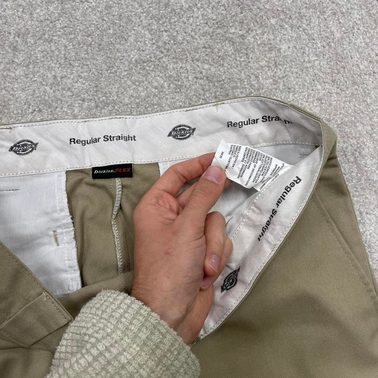 Beige Dickies cargo pants W34L30 twill style 90s skater work pants loose American workwear