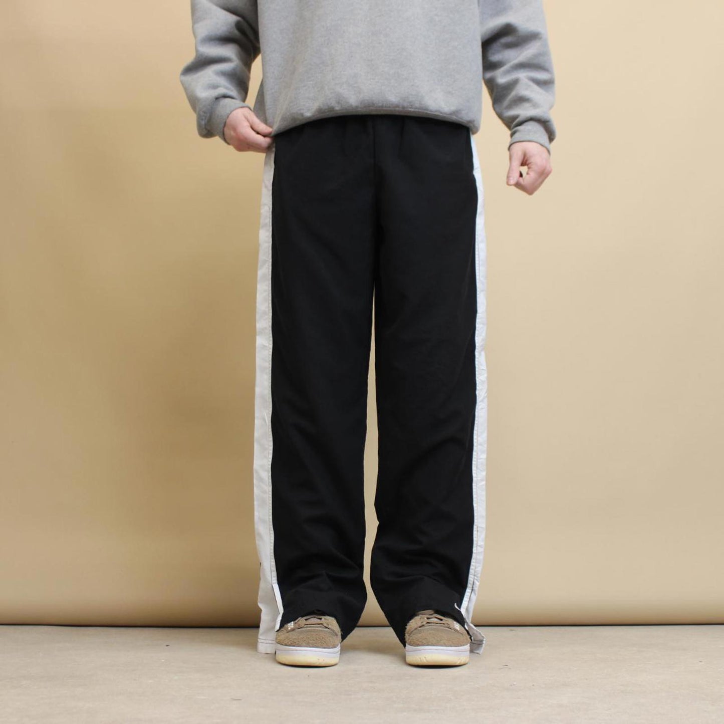 Black Nike tracksuit bottoms L loose y2k track pants embroidered logo
