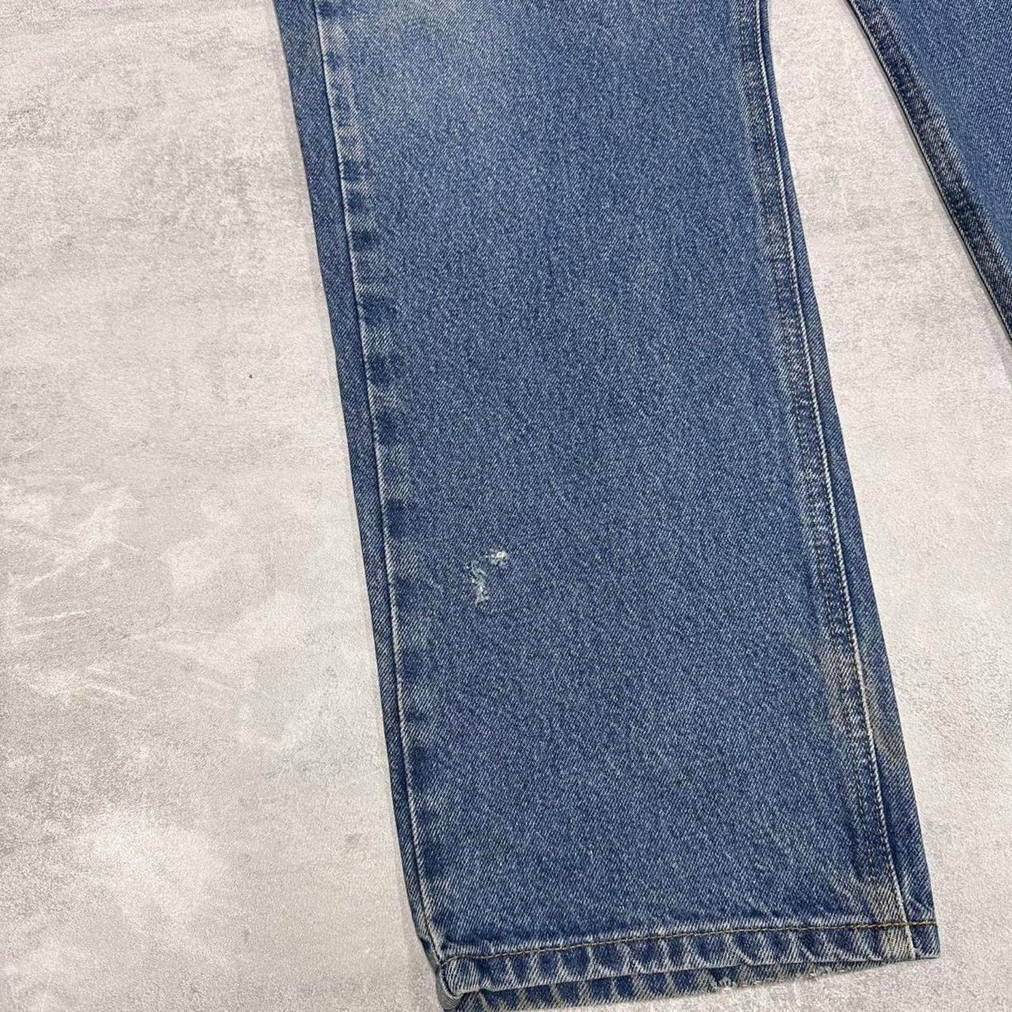 Blue vintage Carhartt jeans W40 L32 Loose traditional fit thick denim work jeans