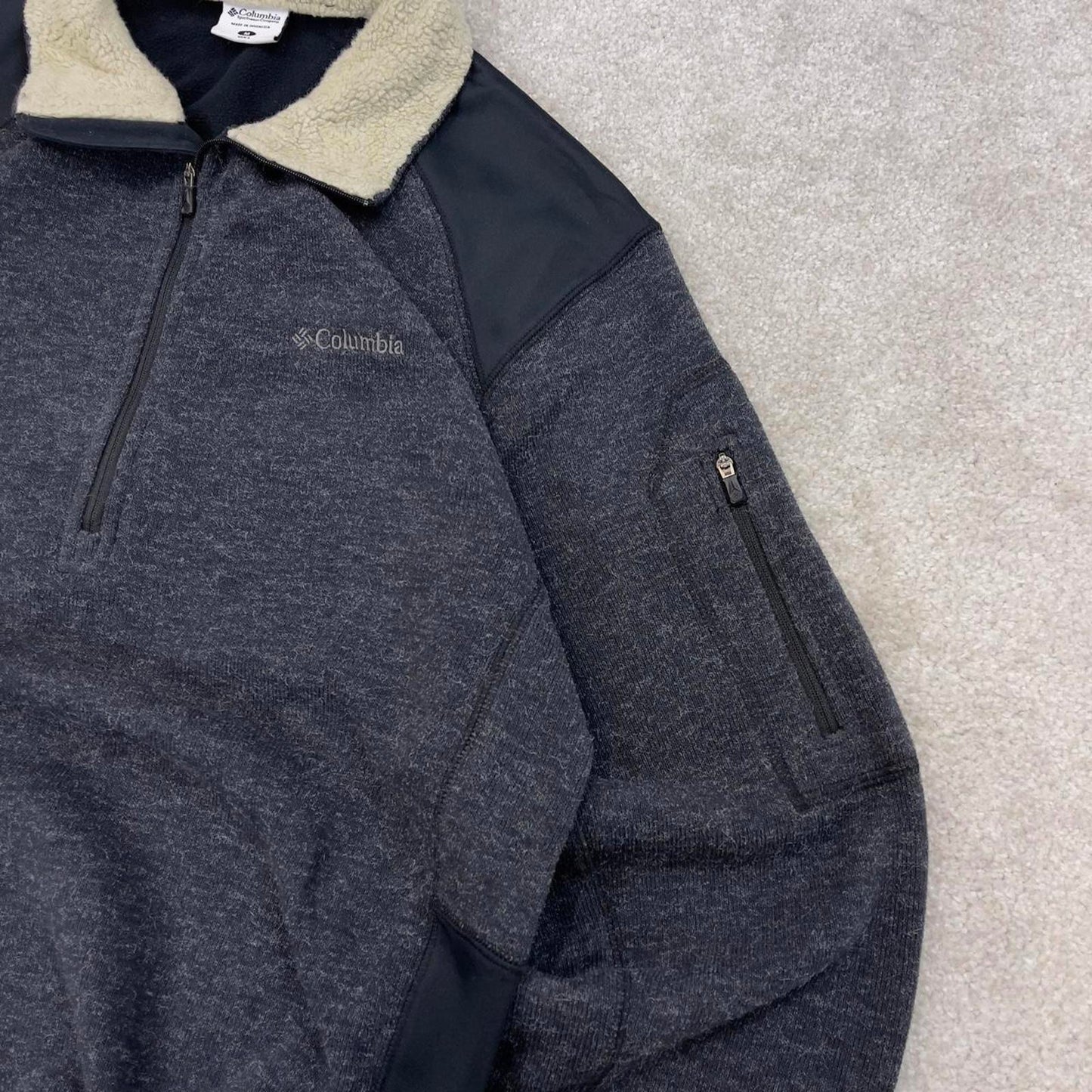 Grey Columbia technical fleece Medium 1/4 zip up y2k style autumn Omni-Shield