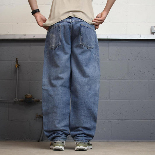 Mens Loose Wrangler jeans W40 L32