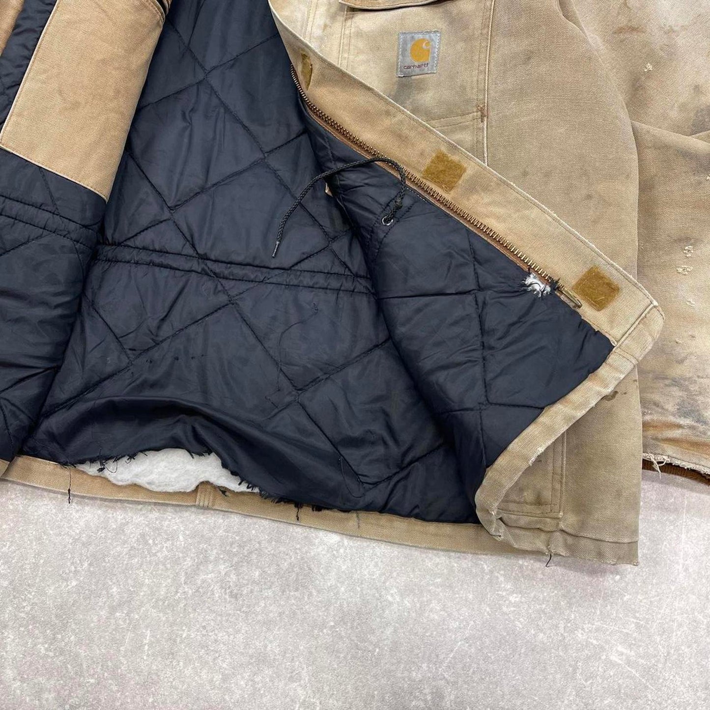 Vintage Carhartt jacket arctic chore coat XL distressed canvas American winter workwear streetwear