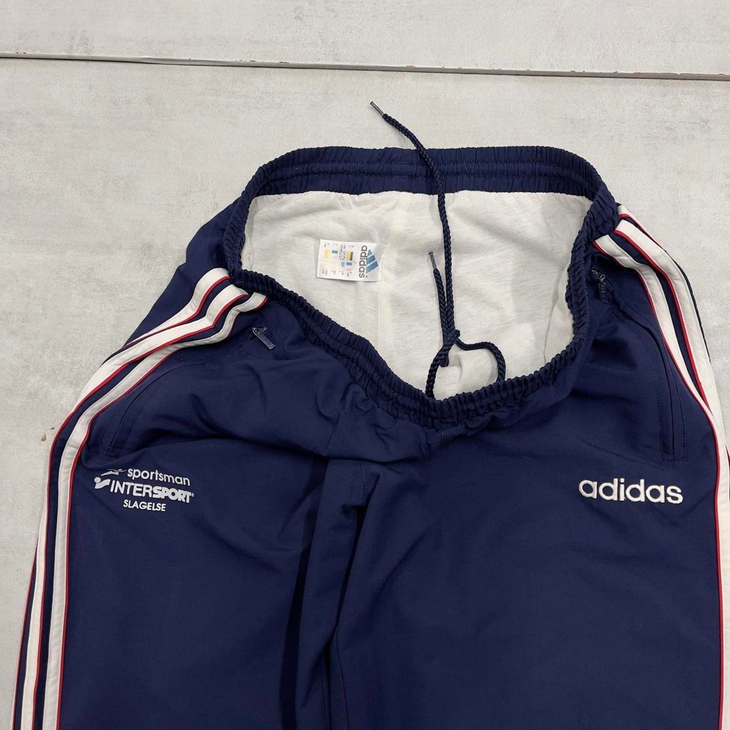 Navy Adidas trackies L y2k style sportswear track pants embroidered logo side stripe design
