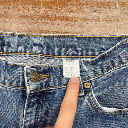 Blue Levi's 550 jeans 8