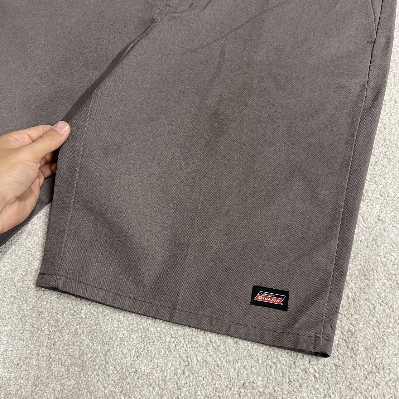 Dickies baggy carpenter chino shorts y2k grey Long skater style surf shorts over knee