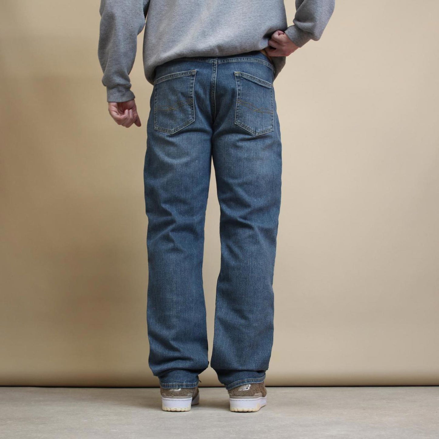 Blue signature Levi's jeans W34L32 denim straight leg jeans