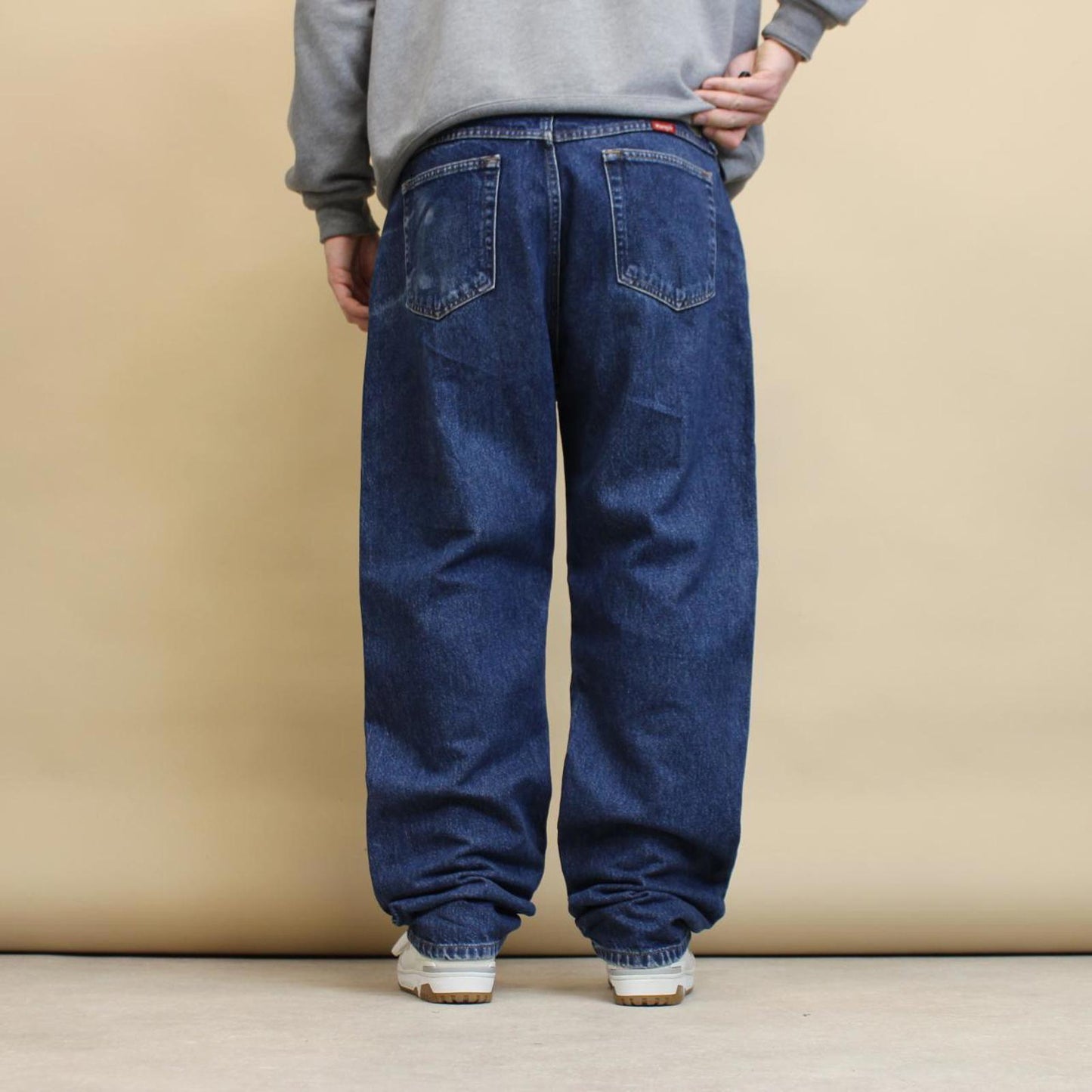 Blue Wrangler jeans W40L32 loose denim 90s style jeans skater