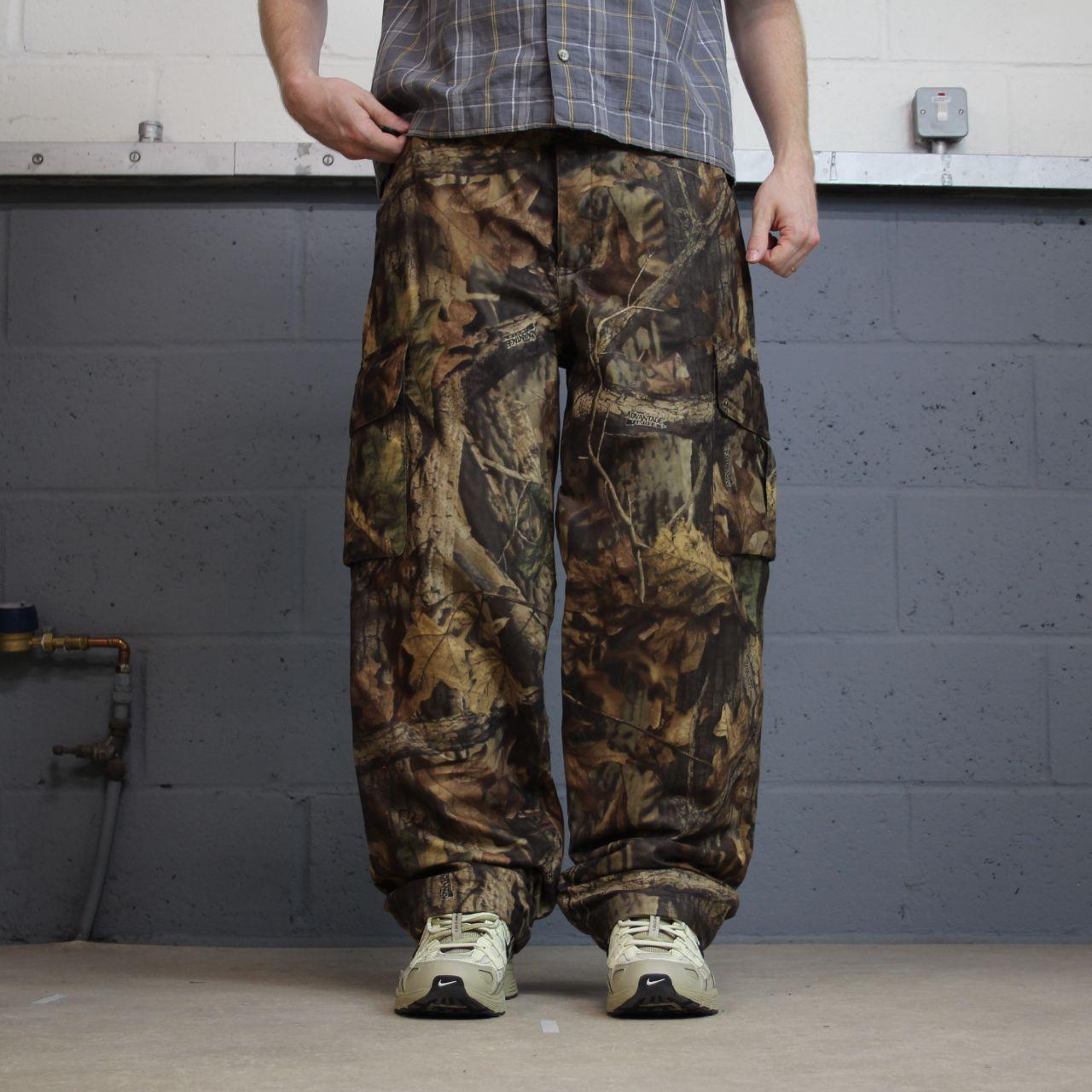 Cabela's baggy camo cargo pants Y2K khaki Advantage tree camouflage pattern insulated outdoors