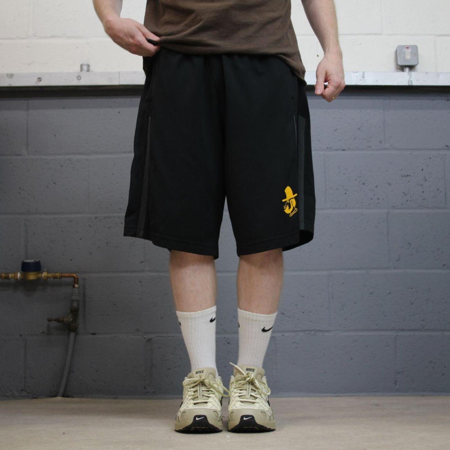 Baggy Nike sports shorts y2k long leg black Casual style comfy loose floaty summer gym shorts