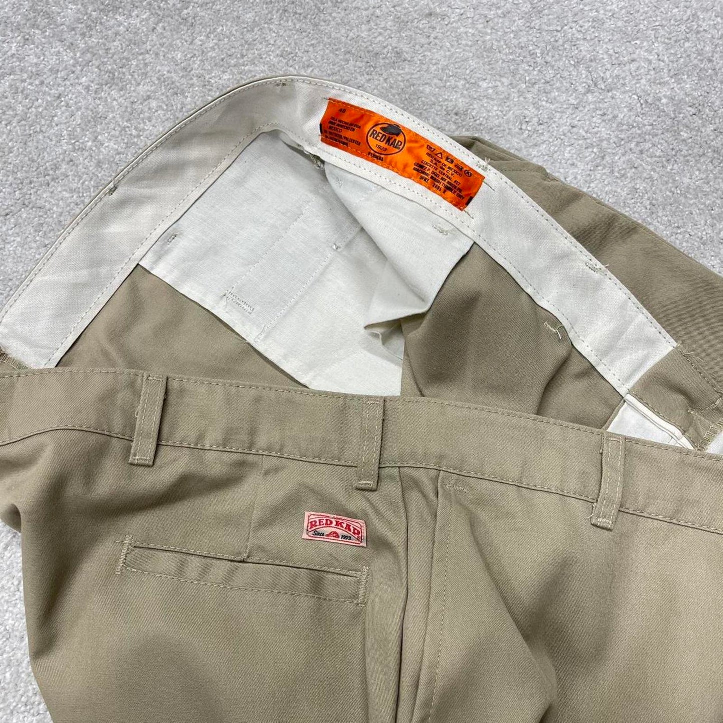 Vintage baggy 90s skater pants Khaki beige Red Kap chino twill style workwear trousers W48L36