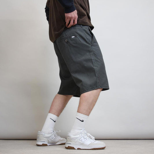 Loose Levi's shorts W38