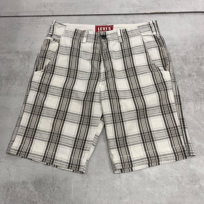 Levi's shorts W32
