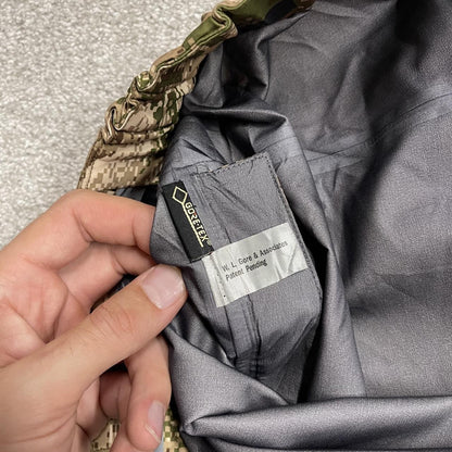 Sitka Goretex waterproof pants camo women’s L khaki Camouflage hiking outdoors rain trousers