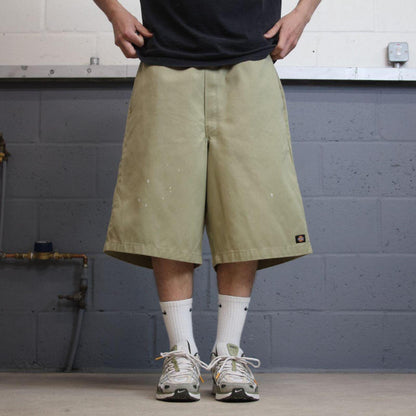 Dickies extra baggy carpenter shorts khaki Chino style skater shorts long wide leg festival