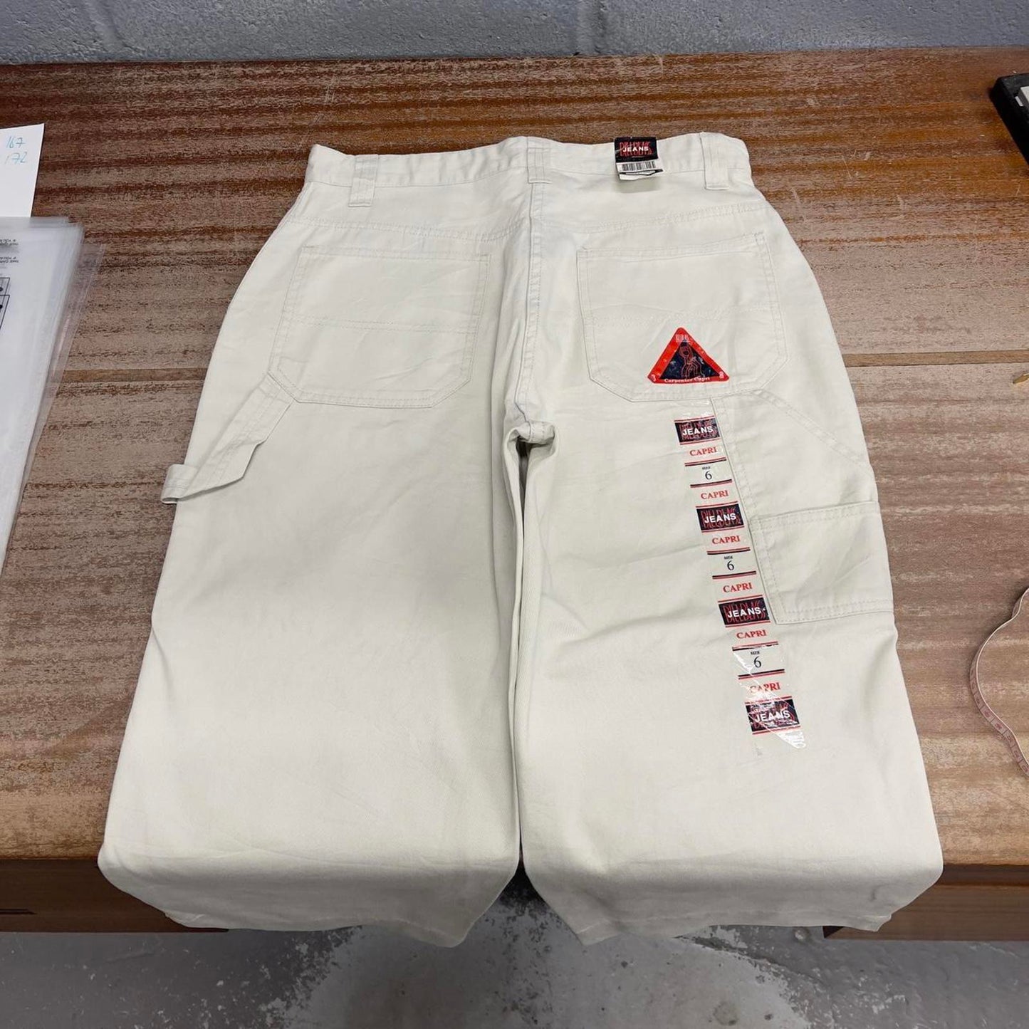 Bill Blass Capri shorts size 6 (W30)