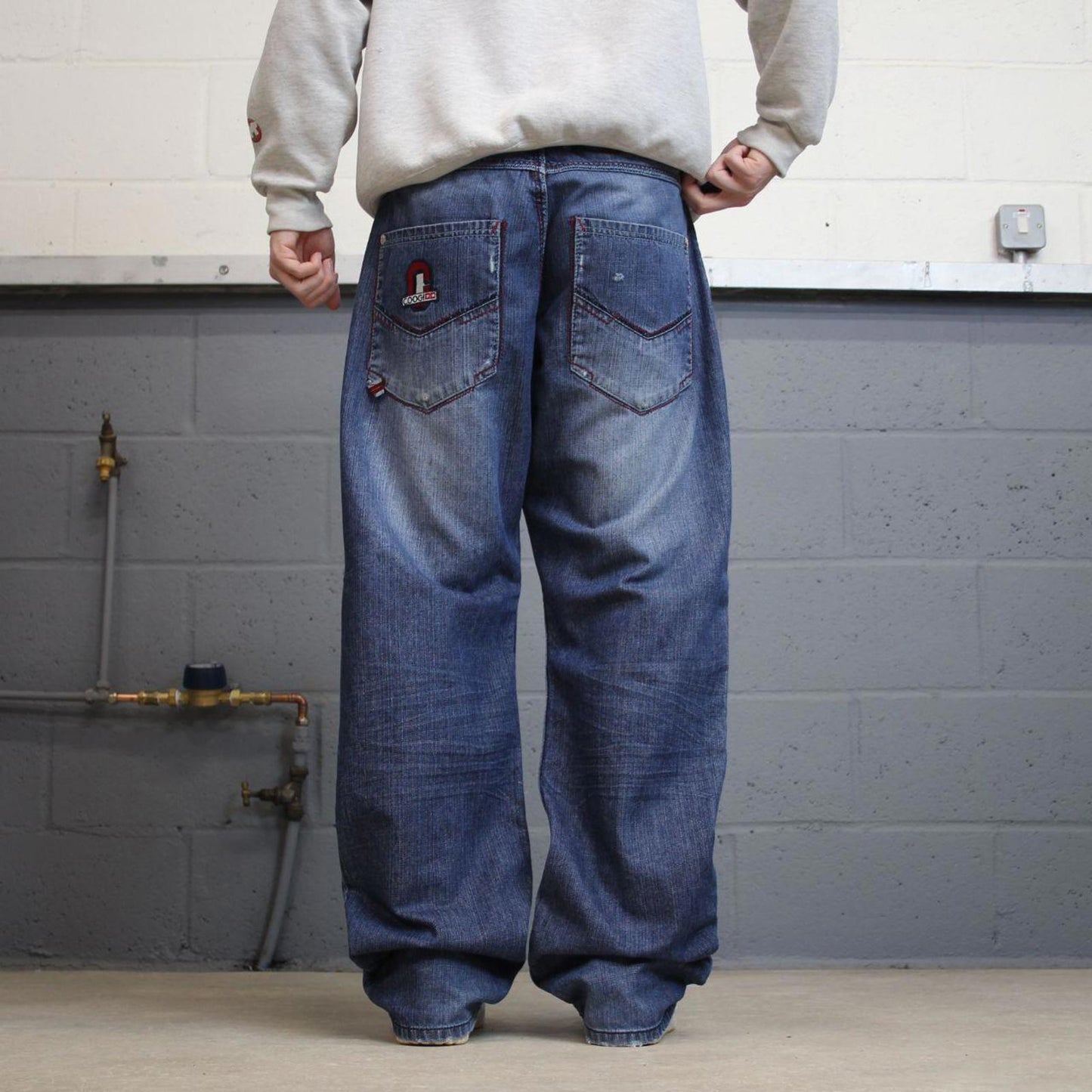 Vintage y2k embroidered COOGI jeans W34L34 loose blue denim embroidered skate style hip hop pants