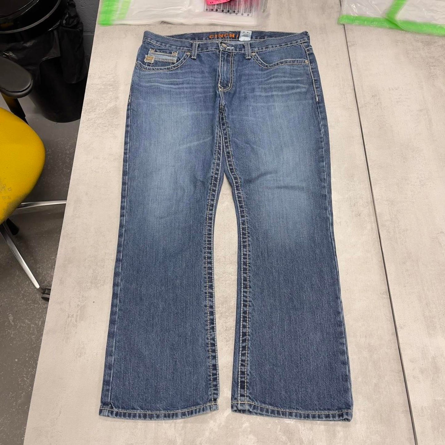 Blue Cinch embroidered jeans W38L30 denim bootcut Y2K style jeans
