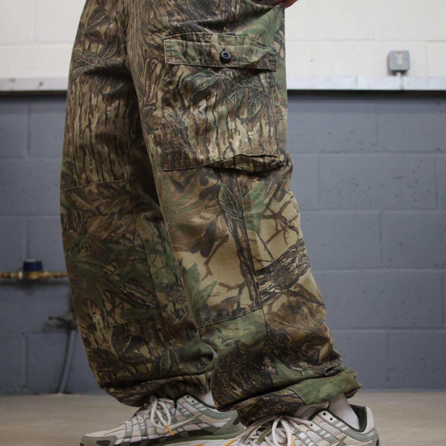 Walls Realtree camo cargo pants loose khaki Loose leg camouflage utility hunting pants