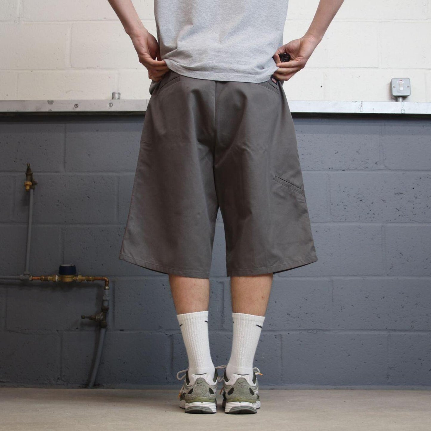 Extra baggy Dickies shorts carpenter grey Twill chino skater style shorts wide long leg