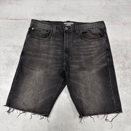 Mens Levi’s jorts W34