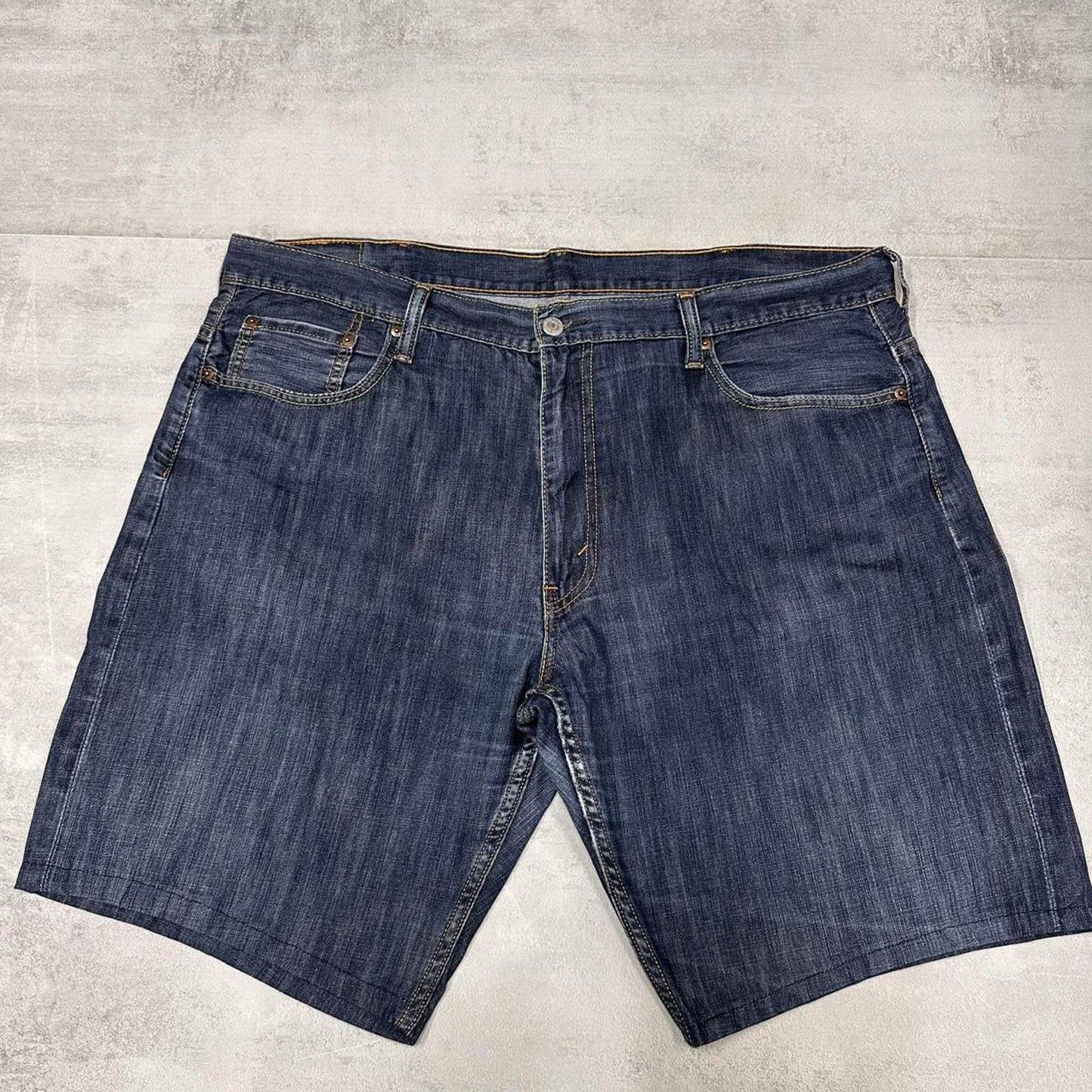 Mens Levi’s jorts W40